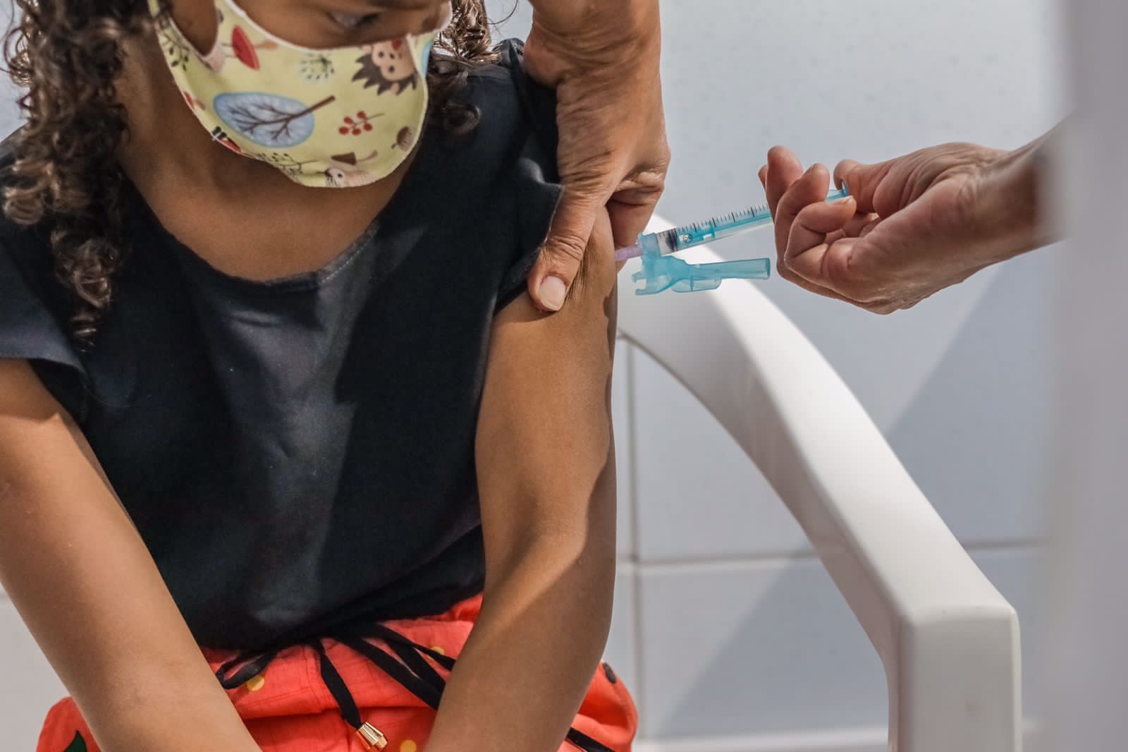 Unesp Araraquara faz ações durante 'Dia D' da Campanha de Multivacinação para crianças e adolescentes