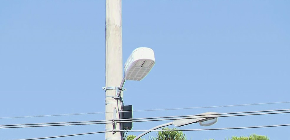 Curitiba recebe luminária inteligente com antena 5G integrada — Foto: Reprodução/RPC