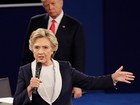 Hillary se sentiu assediada por Trump durante 2º debate