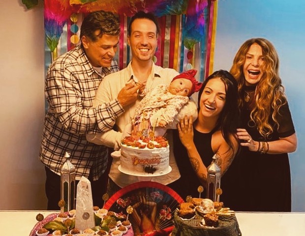 Luã, filho de Mauricio Mattar e Elba Ramalho, e Amanda vencem ação contra maternidade (Foto: Reprodução/Instagram)