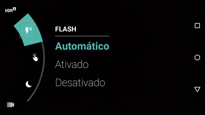 Ativação do flash no Moto G 2015 (Foto: Reprodução/Barbara Mannara)