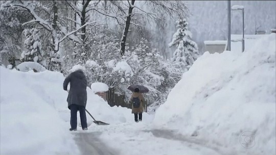 Nevascas provocam transtornos na Europa