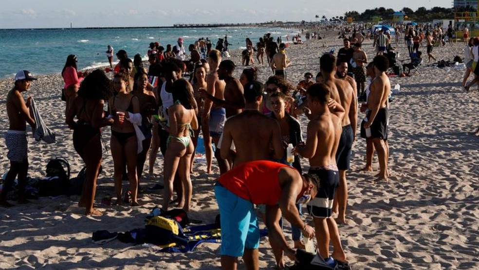 Miami Beach é um dos destinos mais populares durante o 'spring break' — Foto: Reuters