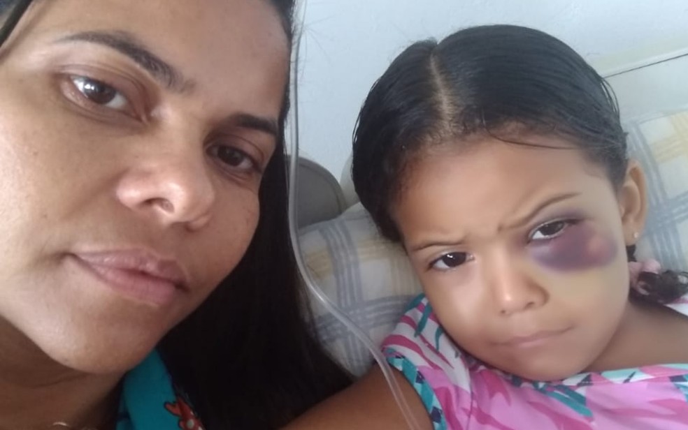 Cabeleireira Romilda Rocha da Silva contou que ficou 24 horas com a filha Ayla em corredor do HMI — Foto: Reprodução/Arquivo pessoal
