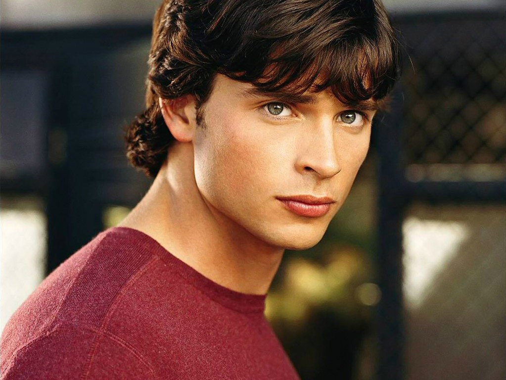 O protagonista de 'Smallville: As Aventuras do Superboy' (2001–2011) começa a série com 15 anos. Porém, naquela época, o ator que fez o papel, Tom Welling, já tinha 24 anos de idade. (Foto: Divulgação)