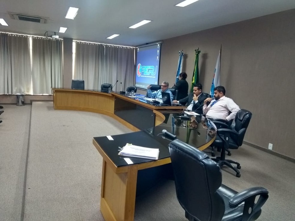 Arbitral na Ferj decidiu homenagear Zagallo &mdash; Foto: Ag&ecirc;ncia Ferj