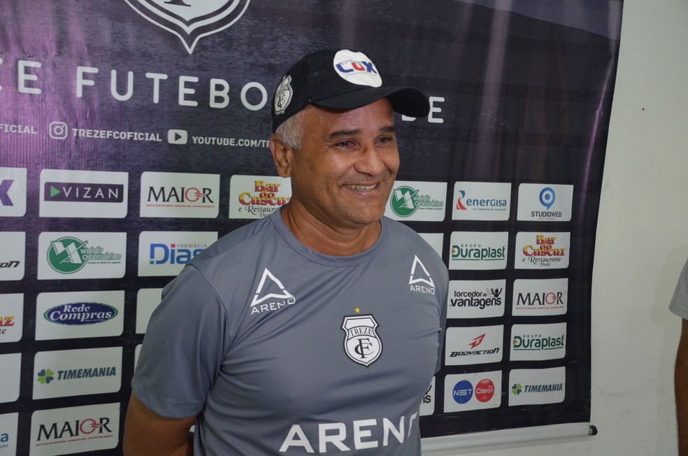 Oliveira Canindé vai ter três desfalques (Foto: Silas Batista / GloboEsporte.com)