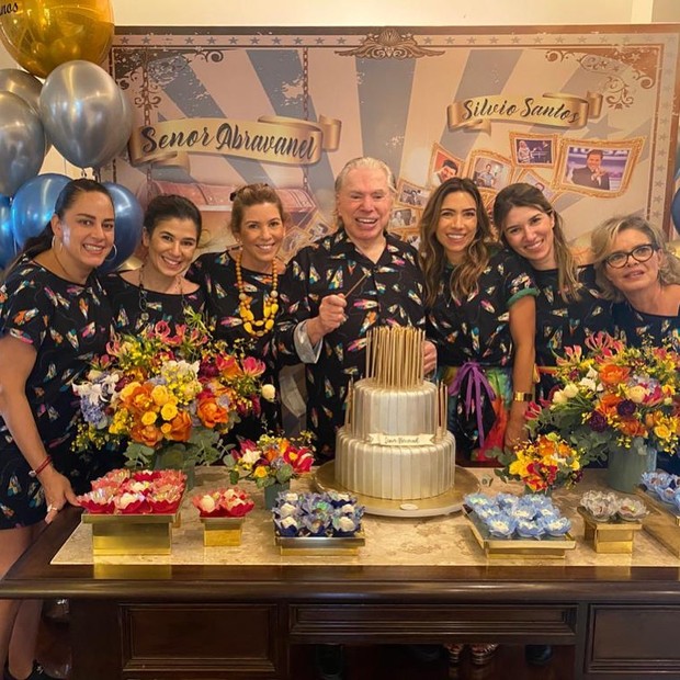 Silvio Santos celebra aniversário em família (Foto: Reprodução/Instagram)
