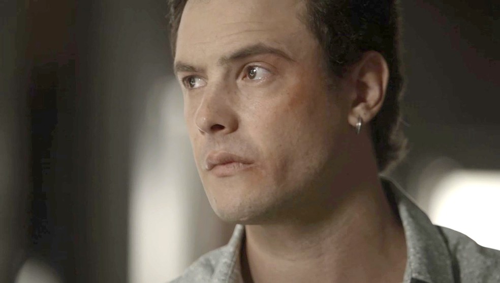 Gael se declara a Clara (Foto: TV Globo)