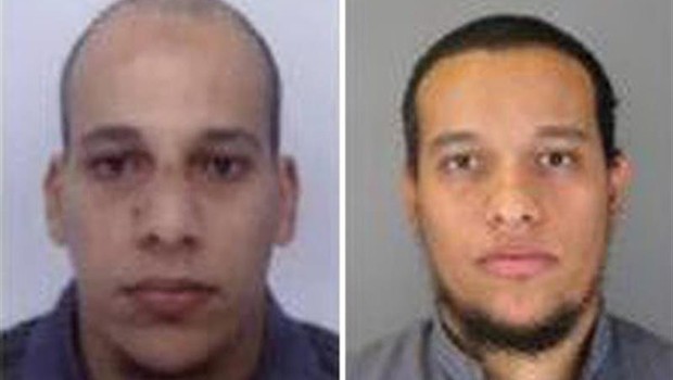 Irmãos suspeitos por comandar o atentado na França: os irmãos Chérif e Said Kouachi (Foto: Agência EFE)