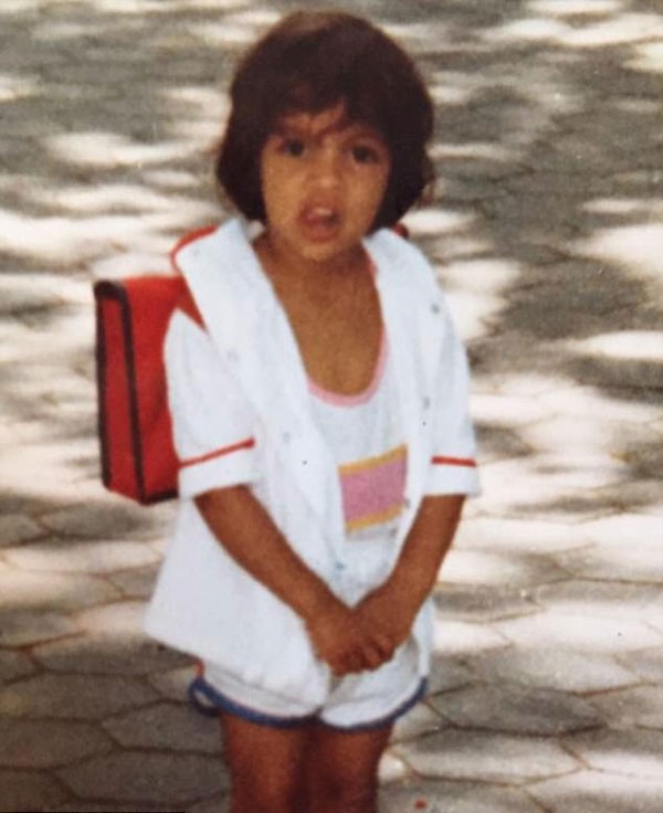 A atriz Rosario Dawson na infância (Foto: Reprodução/Instagram)