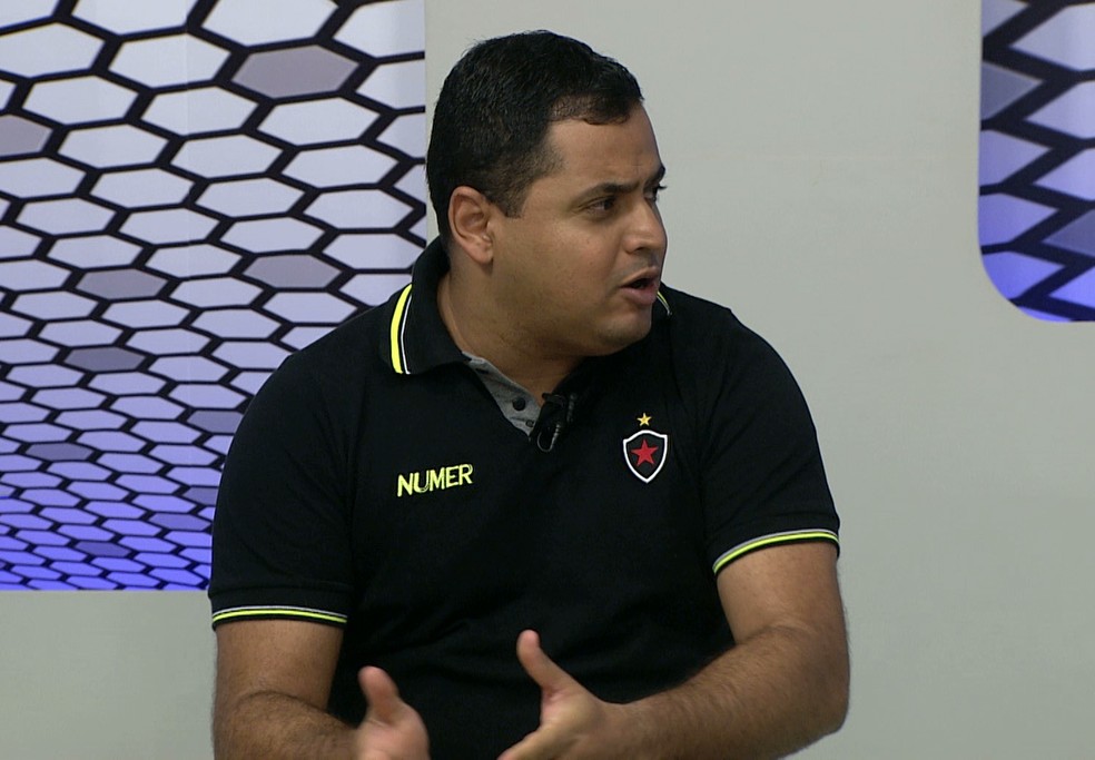 Leston Júnior falou sobre a preparação do Belo para a disputa das competições de 2018 (Foto: Reprodução / TV Cabo Branco)