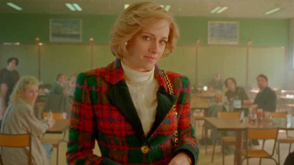 Kristen Stewart interpreta a Princesa Diana numa cena de "Spencer" — Foto: Divulgação