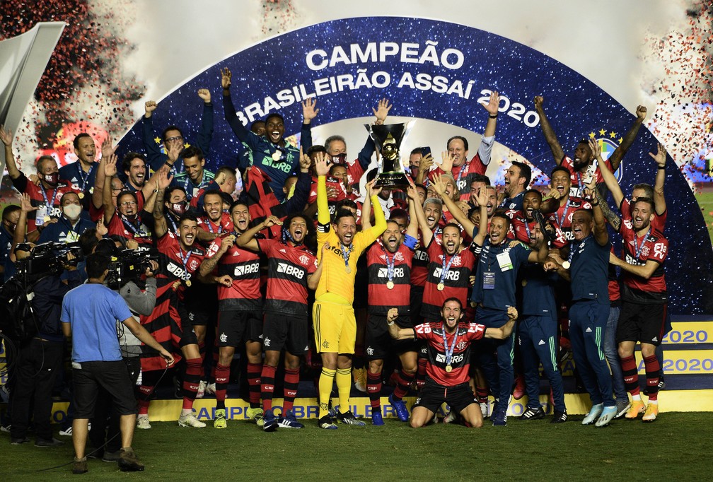 Flamengo comemora vitória no Brasileirão — Foto: Marcos Ribolli