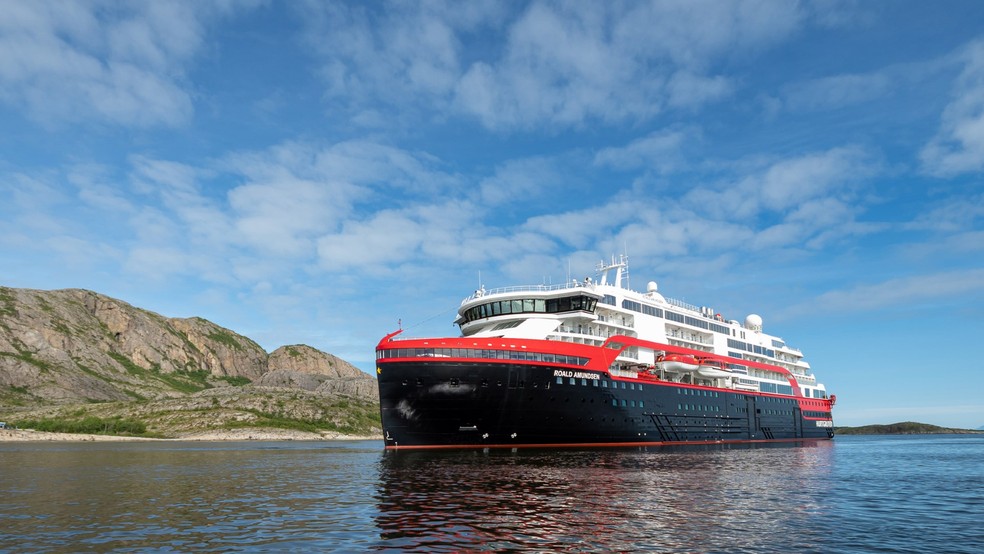Cruzeiro norueguês registra novos casos de coronavírus na tripulação após retomada das atividades — Foto: Reprodução/Hurtigruten