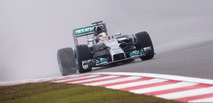 Lewis Hamilton no treino classificatório do GP da China de 2014 (Foto: Getty Images)