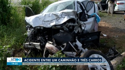 Cinco pessoas ficam feridas e uma morrem em acidente envolvendo caminhão e três carros