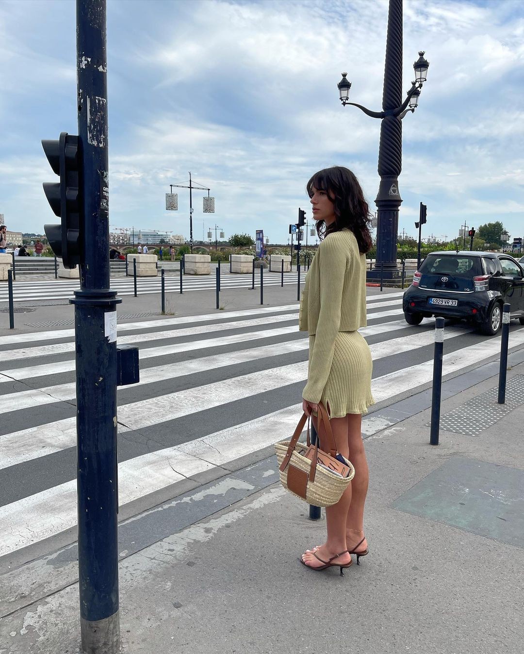 Bruna Marquezine aproveita viagem para a França com a Família (Foto: Reprodução / Instagram)
