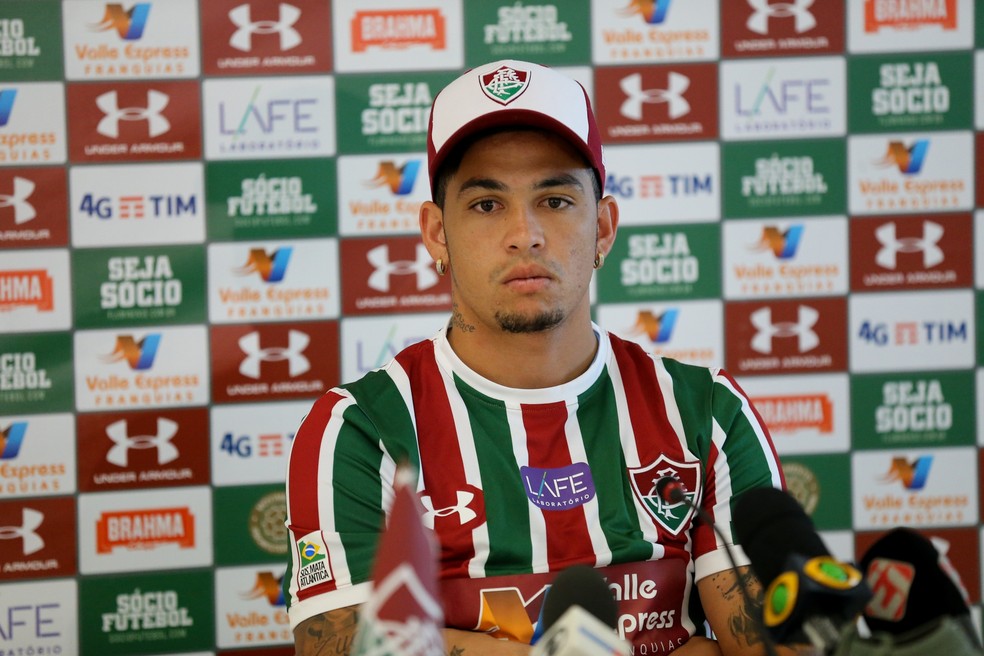 Luciano é apresentado como reforço tricolor (Foto: LUCAS MERÇON / FLUMINENSE F.C)