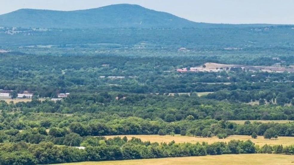 Parque da Pedra Rúnica de Heavener, em Oklahoma, chega a receber 2 mil pessoas em um único fim de semana, dependendo da época do ano — Foto: DEPARTAMENTO DE TURISMO E RECREAÇÃO DE OKLAHOMA