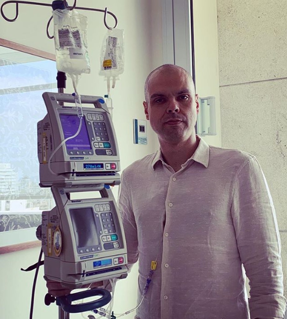 Prefeito de SP recebe alta do hospital após quimioterapia