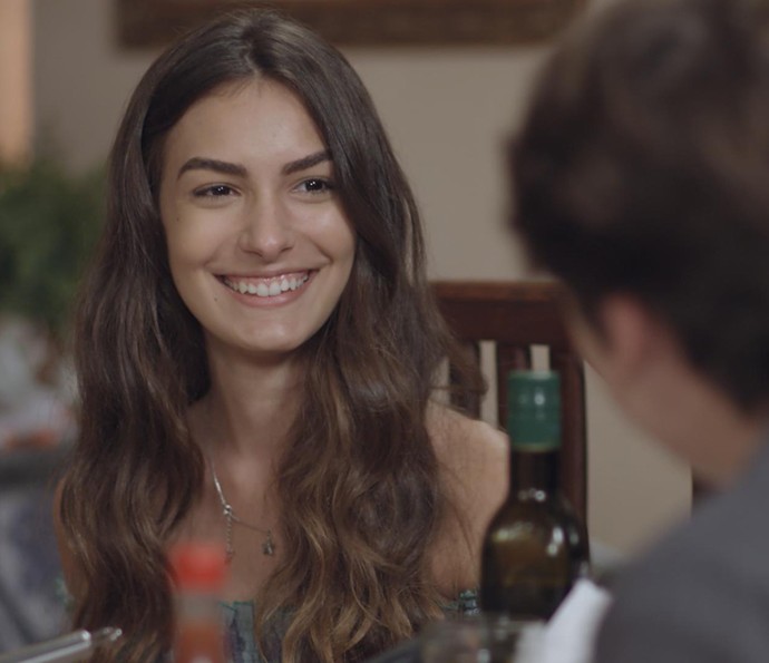 Luciana fica surpresa com o que Rodrigo diz sobre casamento (Foto: TV Globo)