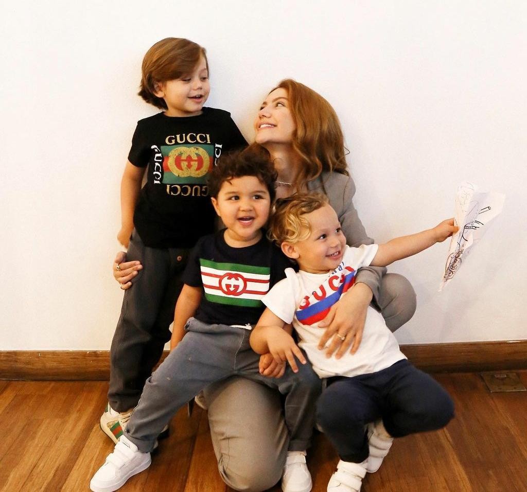 Sarah Poncio com filhos (Foto: Reprodução)