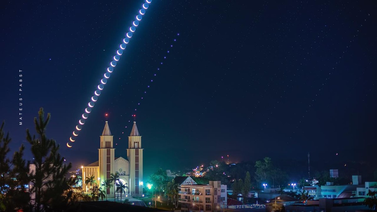 Composicao Com Fotos Capta A Beleza Da Lua Durante Noite De Verao Em Taio Verao 2020 G1 Names addresses credit cards iban number fake mail username password and more real algorithms. fotos capta a beleza da lua durante