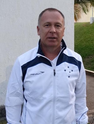 Mano justifica decisão de morar na Toca e elogia dedicação dos jogadores
