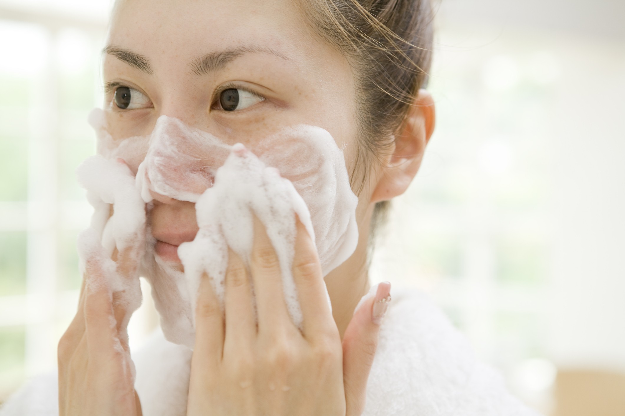 O gel facial é pobre em óleos e ceras, o que o torna ideal para peles oleosas (Foto: Getty Images)