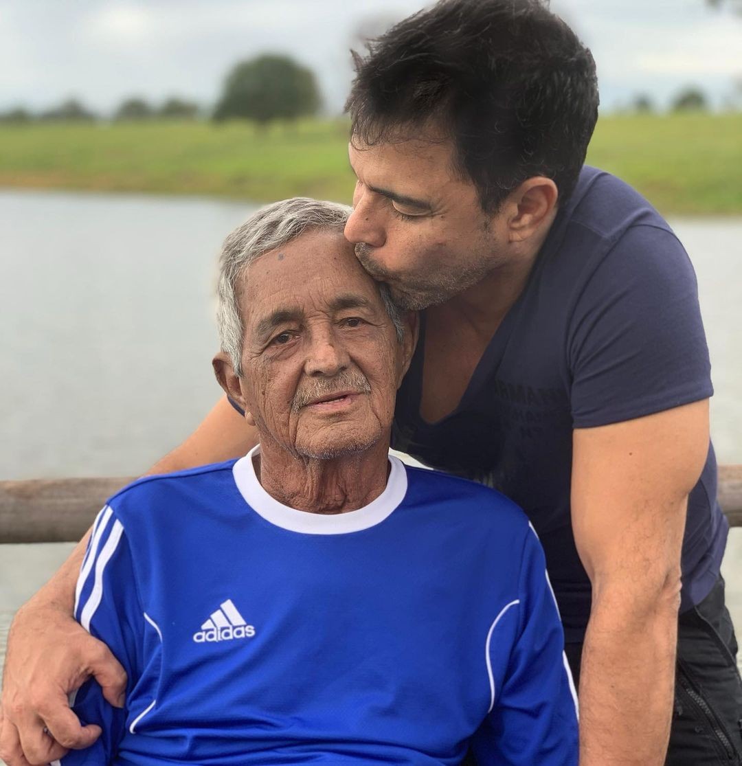 Zezé Di Camargo lembra um ano da morte do pai (Foto: Reprodução/ Instagram)