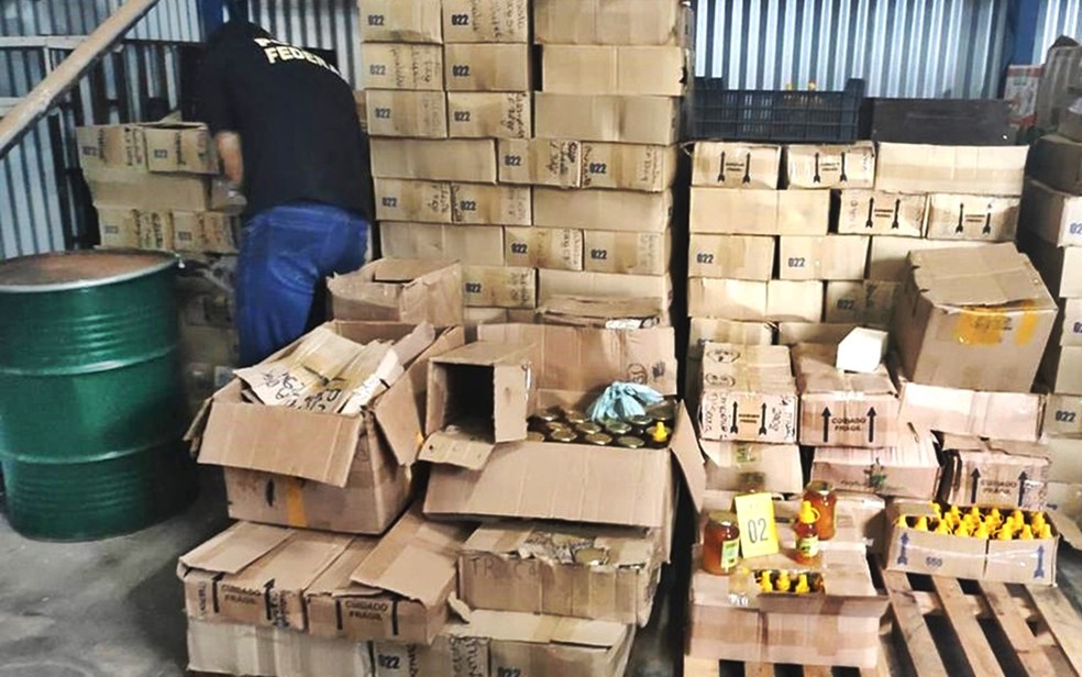 Operação conjunta cumpre mandados contra suspeitos de fabricar e comercializar mel adulterado em MG — Foto: Polícia Federal