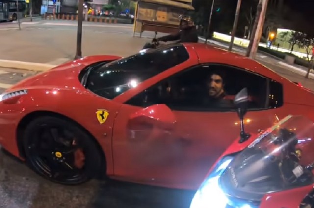 Caio Castro e sua Ferrari de R$ 2,3 milhões (Foto: Reprodução/Youtube)