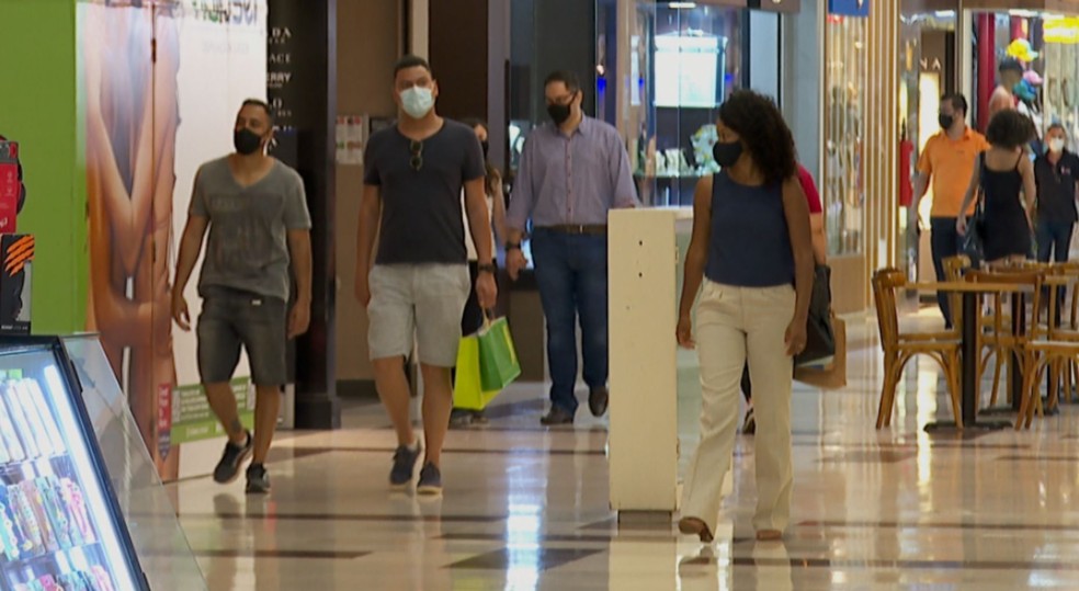Confira o que abre e o que fecha no comércio de Natal no feriado de fim de  ano | Rio Grande do Norte | G1
