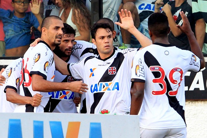 Douglas Silva vasco e Paraná série B (Foto: Marcelo Sadio / Vasco.com.br) Douglas Silva vasco e Paraná série B (Foto: Marcelo Sadio / Vasco.com.br)