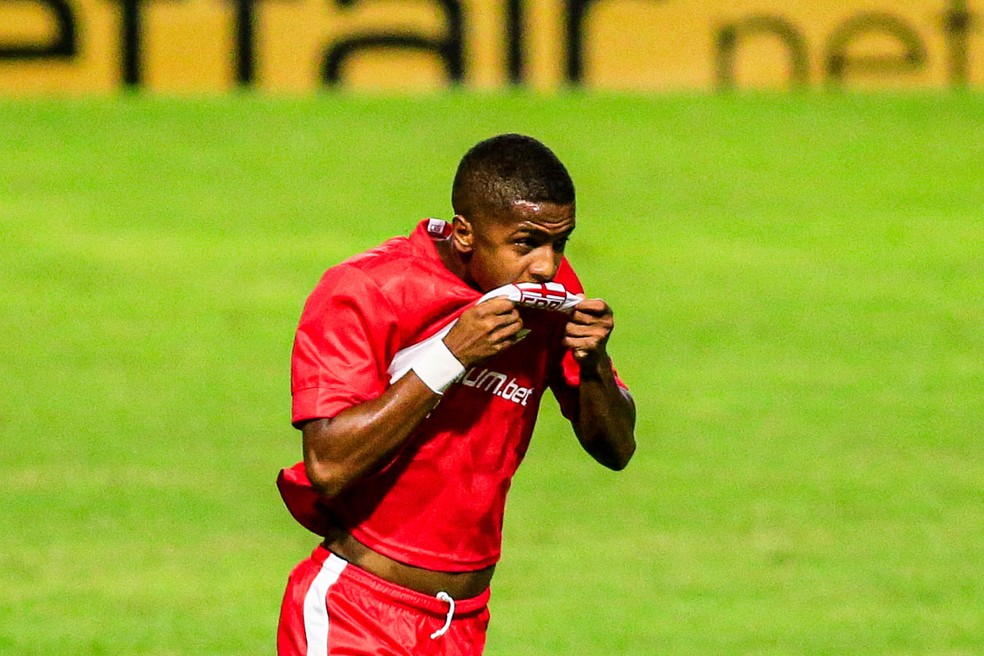 Bill fez 31 jogos pelo CRB e quatro gols — Foto: Ailton Cruz/Gazeta de Alagoas