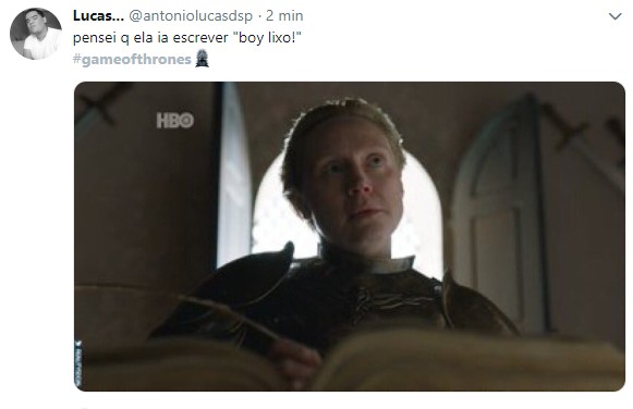 Brienne de Tarth chorando por Jaime (Foto: Reprodução/Twitter)