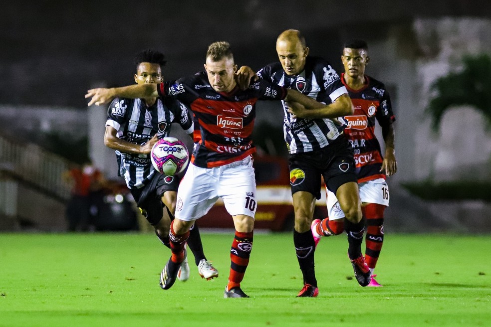 Botafogo-PB vem de péssima atuação seguida de eliminação no Campeonato Paraibano, contra o Campinense — Foto: Daniel Lins / Campinense