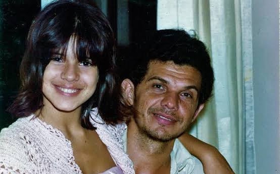 Mara Maravilha e o pai, Raimundo Souza