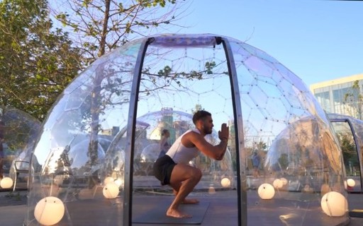Cada um na sua bolha: estúdios de ioga criam alternativa para manter  distanciamento - Pequenas Empresas Grandes Negócios