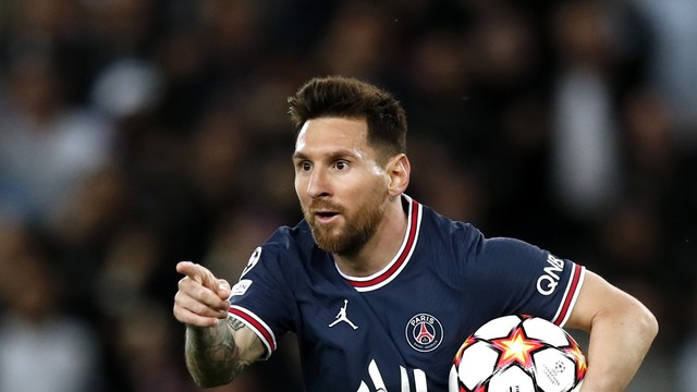 Messi empata o jogo para o Paris Saint-Germain contra o RB Leipzig