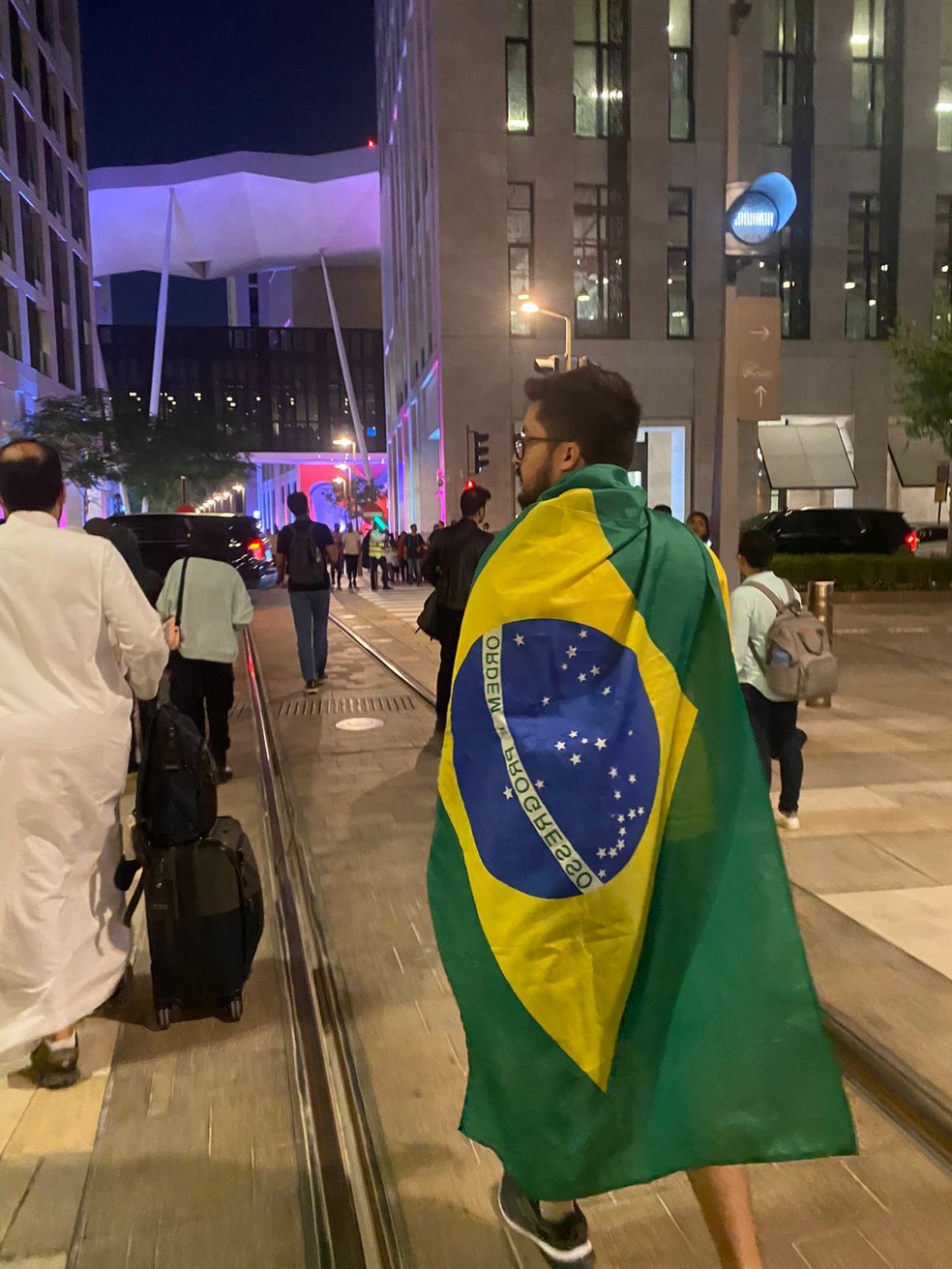 Brasileiro viajou ao Catar para ver o possível hexa do Brasil — Foto: Arquivo Pessoal/Gustavo Fernandes