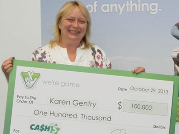 Keren Gentry recebeu seu prêmio faltando apenas quatro horas para o fim do prazo (Foto: Divulgação/Virginia Lottery)