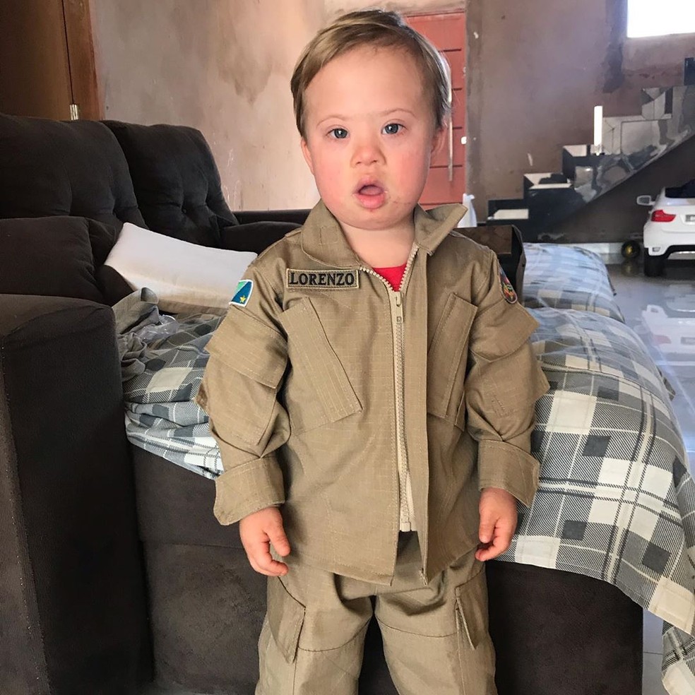 Foto de anivers&aacute;rio de Lorenzo que viralizou nas redes sociais &mdash; Foto: Redes Sociais 