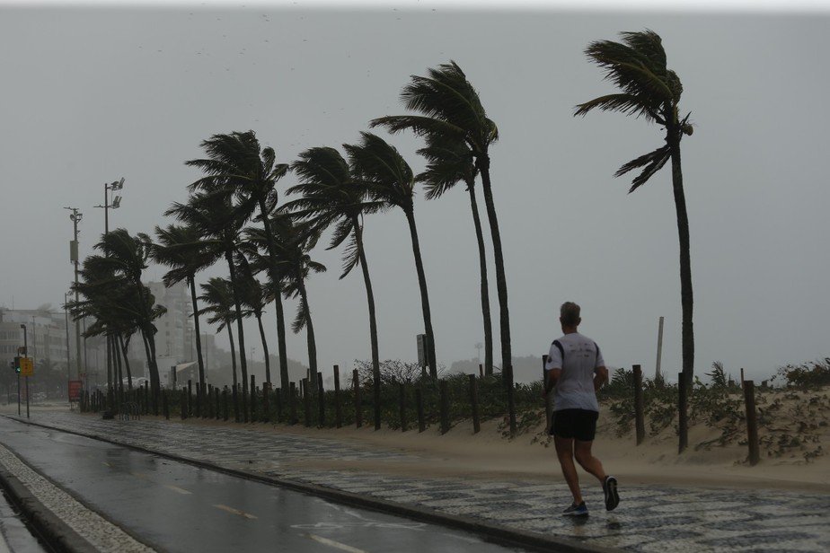 Rio tem previsão de chuva e ventos fortes para a madrugada desta terça-feira