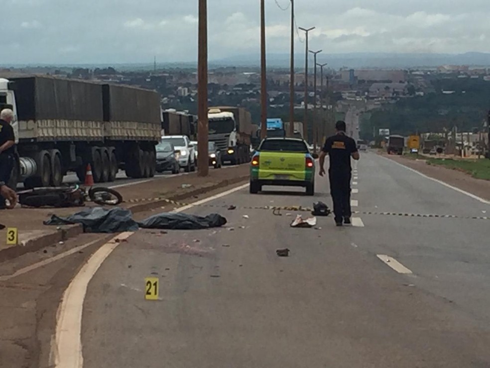 Pista ficou interditada por causa do acidente â?? Foto: Indianara Campos/ TVCA