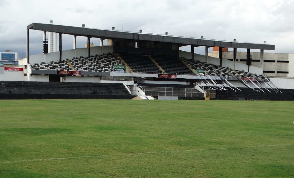 Jogo será no estádio Lacerdão (Foto: Lafaete Vaz / GloboEsporte.com)