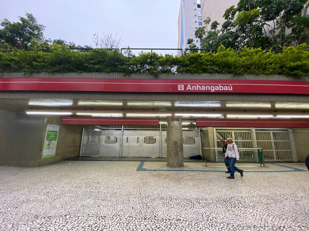 Estação Anhangabaú, da Linha 3 - Vermelha do Metrô, fechada na manhã desta terça por conta da greve