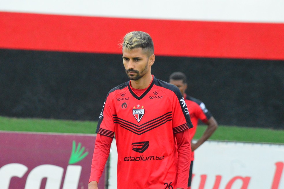 Suspenso, Jorginho desfalca o Atlético-GO no jogo da ...
