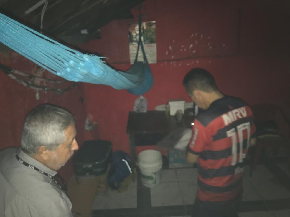 Dez trabalhadores estavam em dormitório improvisado. Após pagamento de direitos, nove voltaram para o Ceará, estado de origem — Foto: Divulgação/Superintendência Regional do Trabalho-RJ